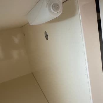 Bellona Bayisinde Makyaj Masası Kapakları Açılmıyor Ve Servis Yanıt Vermiyor