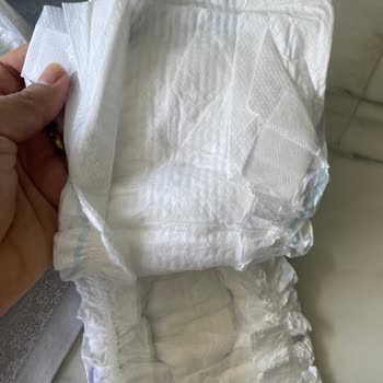 Kim Marketten Aldığım Molfix 5 Numaralı Bebek Bezinde Yan Çırtları Açık Ve Tutmuyor