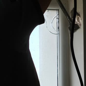 LG Servisinin Dikkatsizliği Cam Kırdı, Şirket Hızlı Çözümle Mağduriyeti Giderdi