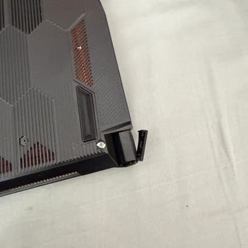 Yurtiçi Kargo’da Kırılabilir İbareli Laptop Paketi Özensiz Taşındı Ve Hasar Gördü