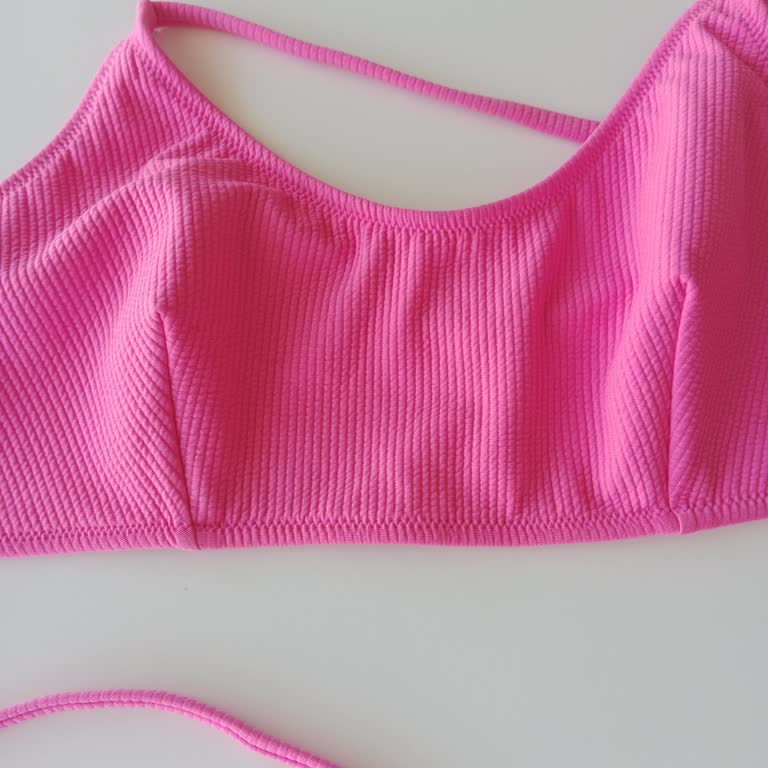 Penti'de Dikiş Hatası Olan Bikini Üstü İçin Değişim Talebi