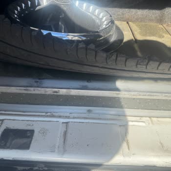 Michelin Yaz Lastiğindeki Ani Parçalanma Ve Kaza Riski