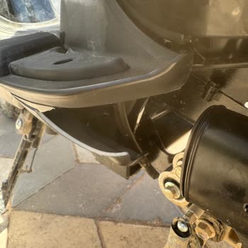 Garanti Kapsamındaki Motorum Bakım Sonrası Çizik Ve Çatlaklarla Teslim Edildi, Servis Sorumlu