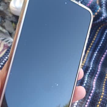 Sahte Kırılmaz Cam Takılması Ve İlgisiz Çalışan Tutumu