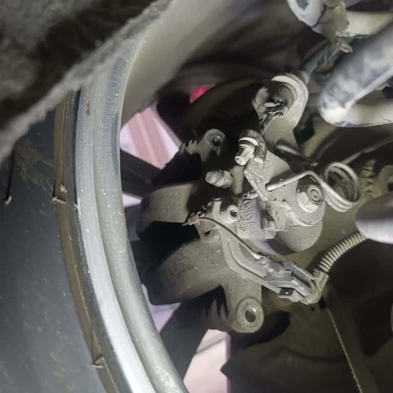 Mengerler Ataşehir Servisinde Fren Cıvataları Eksikliği Ve Can Güvenliği Tehlikesi