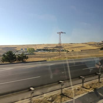 Uzun Gecikme Ve Yetersiz Mola Tesisleri Yolculara Zorlu Deneyim Yaşattı