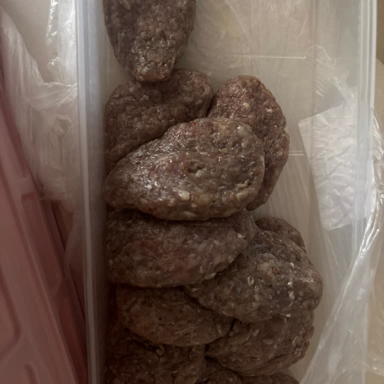 Bozuk Kıyma Ve Kaba Personel Tavırları