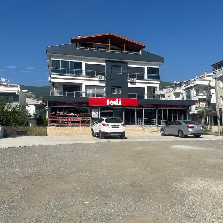 Tedi Mağazasındaki Çalışanların İlgisiz Ve Saygısız Tutumu