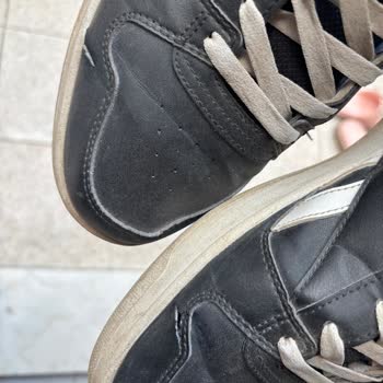 Kısa Sürede Yırtılan Reebok Ayakkabısında Kalite Hayal Kırıklığı