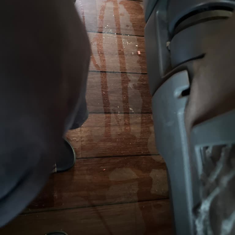 Enerji İçeceği Dökülmesi Ve Kaba Personel Davranışı