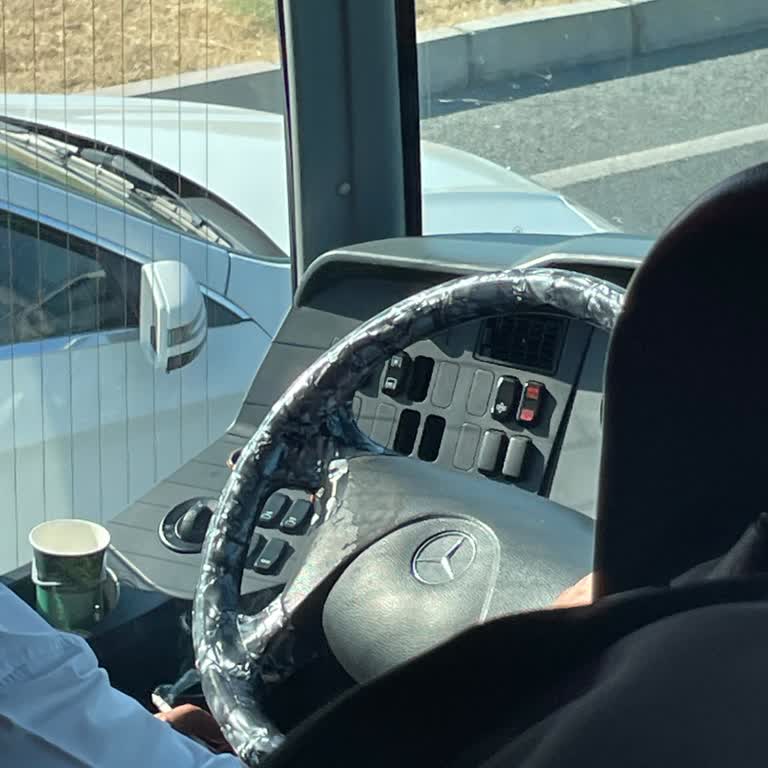 Otobüs İçindeki Konforsuz Ve Hijyenik Olmayan Şartlar Yolcuyu Mağdur Etti