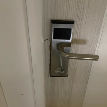 Oda Aksaklıkları Ve Çelişkili Bilgilendirme Nedeniyle Kullanılmayan Geceler İçin Tam İade Talebi