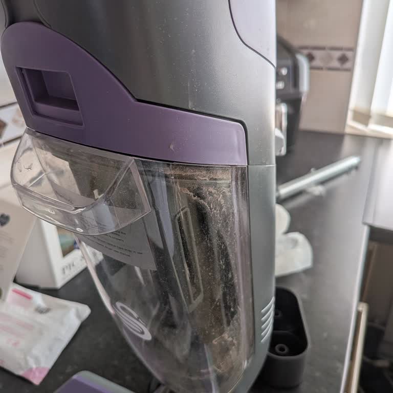 Amazon Ships Used Swan Dirt Master Floor Cleaner as New Item