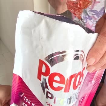 Kapsül Deterjanı Açıldıktan Sonra Eridi, Sızdı Ve Kullanılamaz Hale Geldi
