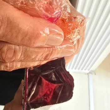 Kapsül Deterjanı Açıldıktan Sonra Eridi, Sızdı Ve Kullanılamaz Hale Geldi