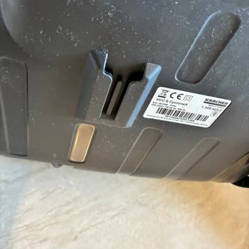 Karcher VCC 6 Süpürge Kırıldı, Garanti Servisi 3-4 Hafta Sürüyor
