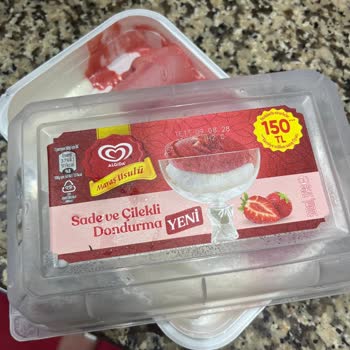 Algida Dondurmada Çıkan Plastik Parçalar Sağlık Ve Güvenlik Endişesi