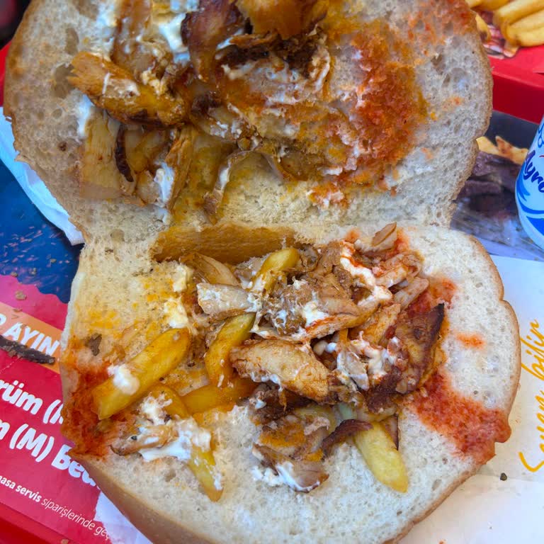 Menü Görselleri Yanıltıcı, Döner Sandviç Boş Ve Fiyatı Aşırı Yüksek