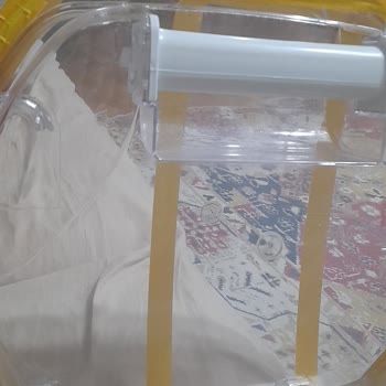 Hoover Kurutma Makinesinin Su Haznesi Kolayca Düşüp Kırıldı, Yedek Parça Maliyeti Çok Yüksek