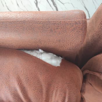 Yanıltıcı Fotoğraf Ve Kısmi Korunaklı Havuz Nedeniyle Mağduriyet