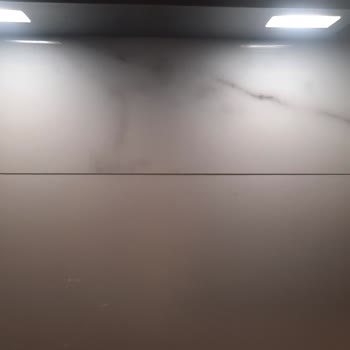 Mutfak Tezgahındaki Çatlama Ve Çıkarılamaz Lekeler Çözülmedi