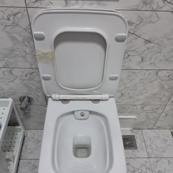 CeraStyle Turkuaz Klozet Kapakları Kısa Sürede Kırıldı: Dayanıklılık Şikayeti