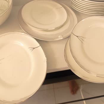 Jumbo'dan Alınan Yemek Takımında Desen Solması Ve Kırık Tabağın Değiştirilmesi Talebi