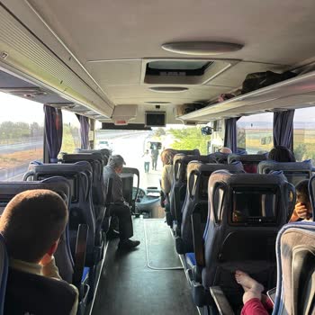 Isparta Petrol Turizm Arızalı Otobüsle Çıkılan Seyahatte Uzun Bekleme Ve Gecikme