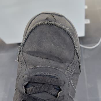 Kısa Sürede Renk Solması Ve Yırtılmalar Nedeniyle Memory Foam Ayakkabı Değişim Talebi