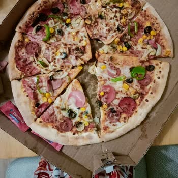 Domino's'ta Aşırı Soğanlı Ve Şekilsiz Pizza, Personelin Saygısız Tutumu