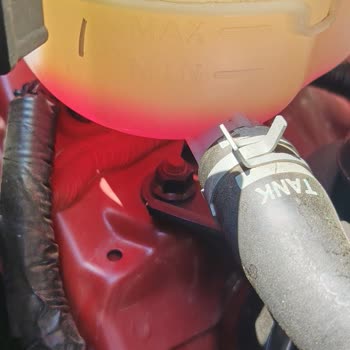 Sıfır Hyundai Bayon’da Kaporta Dengesizliği, Motor Arızası Ve Soğutma Sıvısı Eksikliği