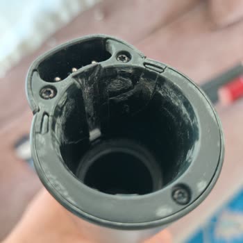 Philips 6000 Serisi Kablosuz Süpürgede Tekrar Eden Parça Kırılmaları Garanti Değişimi İsteği