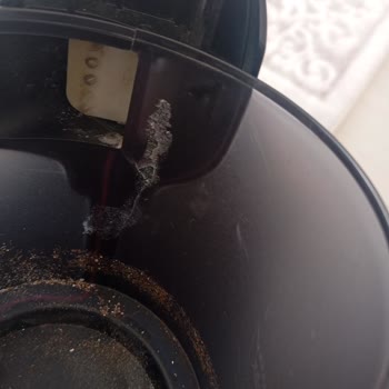 Bosch Dikey Süpürge Toz Haznesi Çatlamaya Devam Ediyor Ve Garanti Kapsamı Dışında