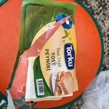 Kim Market’ten Alınan Torku Tost Peynirinde Erken Bozulma Ve Renk Değişikliği