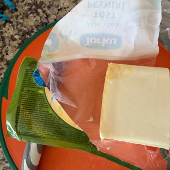 Kim Market’ten Alınan Torku Tost Peynirinde Erken Bozulma Ve Renk Değişikliği