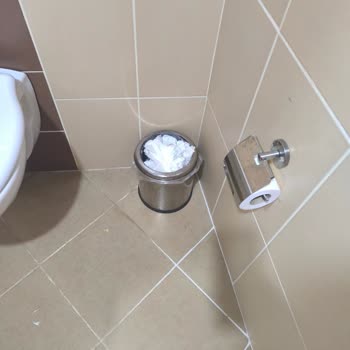 Blue Otel'de Hijyen, Tesis Ve Güvenlik Sorunları Nedeniyle Ücret İadesi Talebi