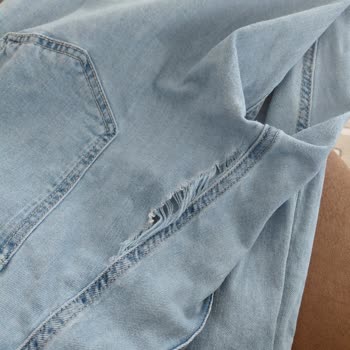 Üç Gün Kullanım Sonrası Kot Pantolon Dikişleri Yırtıldı