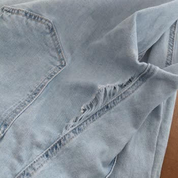 Üç Gün Kullanım Sonrası Kot Pantolon Dikişleri Yırtıldı
