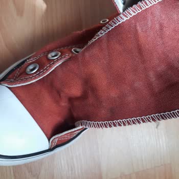 Converse Kadın Sneaker’da Erken Aşamalı Kalite Sorunu Ve Müşteri Hizmetleri İhmali
