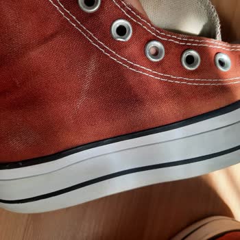 Converse Kadın Sneaker’da Erken Aşamalı Kalite Sorunu Ve Müşteri Hizmetleri İhmali