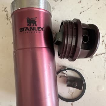 Patlayan Kapak Ve Cevapsız Destek Yeni Stanley Termosu Talebi