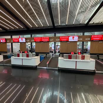 İstanbul Havalimanı’nda THY Bagaj Kontuarları Yetersiz, Uzun Bekleme Süresi