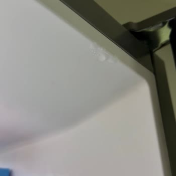 Garanti Kapsamındaki Üretim Hatası Buzdolabının Sürekli Arızası Ve Değişim Talebi