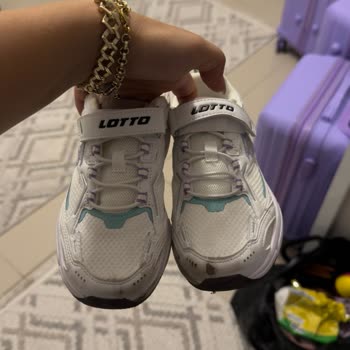 Lotto Spor Ayakkabısının Tek Kullanımda Soyulması Ve Mağaza Tarafından Kullanıcı Hatası İddiası