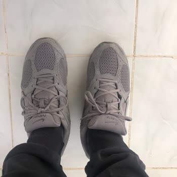 Deichmann Ayakkabısında Asimetrik Dil Ve Yanma Hissi Nedeniyle Değişim Talebi