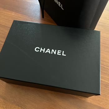 Rechazo de cambio de regalo sin factura en Chanel, solicito cambio de talla