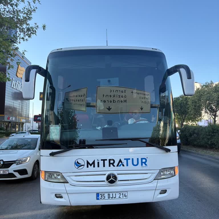 Mitratur Tur Otobüs Şoförünün Kontrolsüz Yola Çıkışı Hayati Tehlike