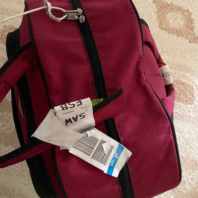 Ajet Uçuşunda Kayıp Ve Hasarlı Bagaj, Eksik Ürünler Ve Yetersiz Çözüm Şikayetim