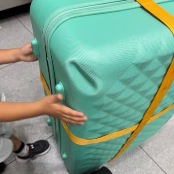 Köln Havalimanında Kırılmış Bavul Teslimatı Ve Ajan’dan Cevapsızlık Şikayeti