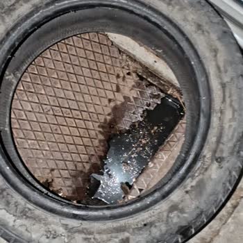 Akçay’daki Çürük Rögar Kapağı Çocuğumu Hastanelik Yaptı